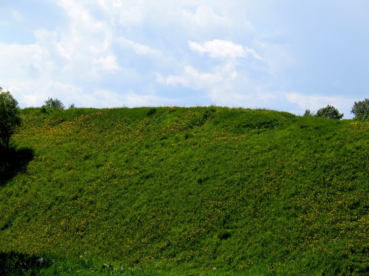 Оборонительный вал