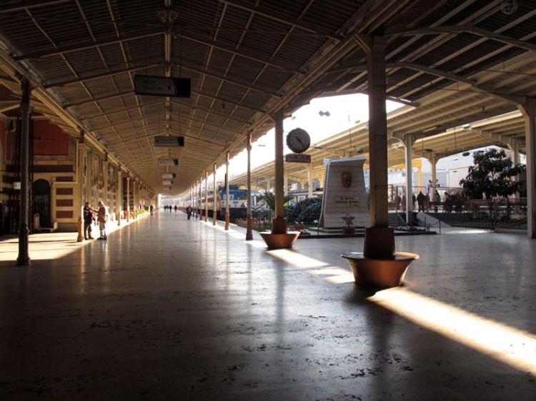 Вид вокзала Сиркеджи изнутри