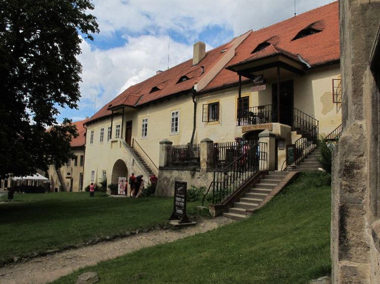 Тут ожидают начала экскурсии