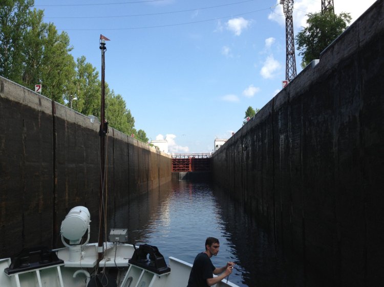 В темнице сырой