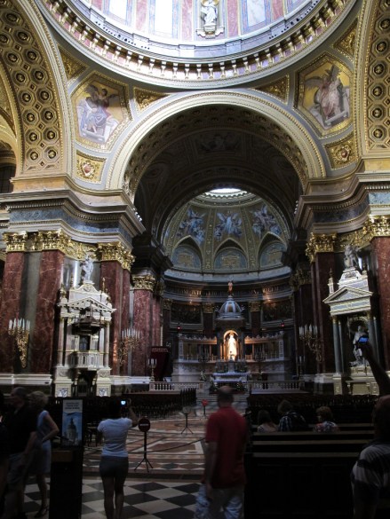 Базилика изнутри