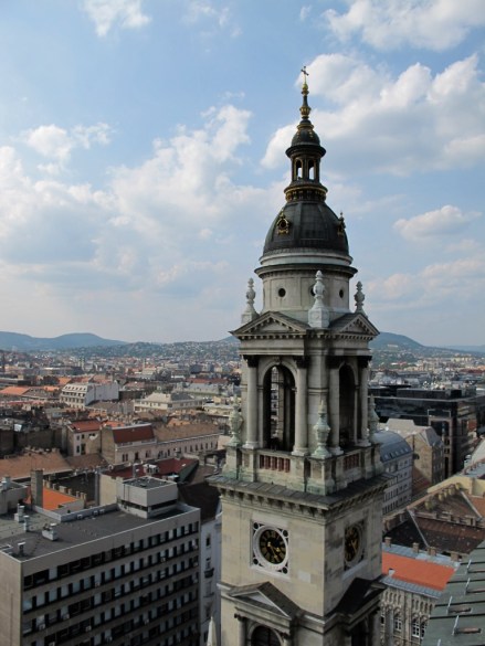 Башни базилики