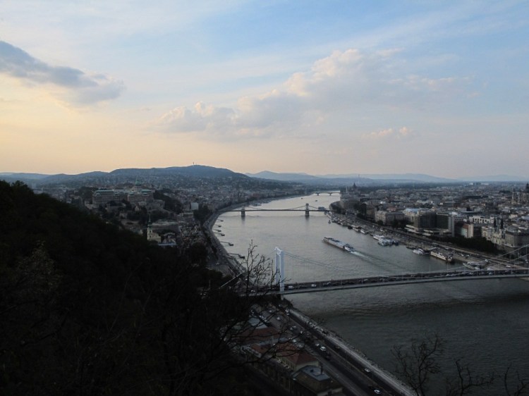 Вид на Дунай и Пешт 2
