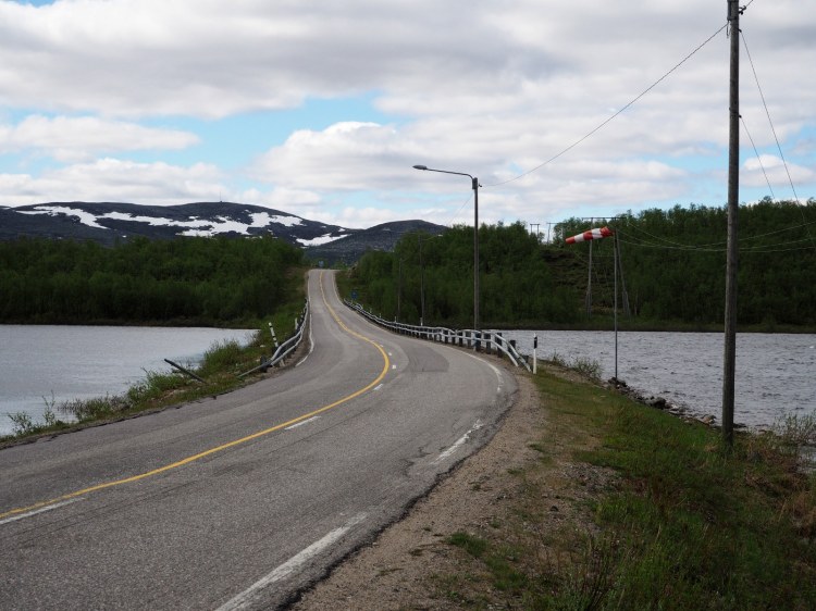 Дорога и ветер