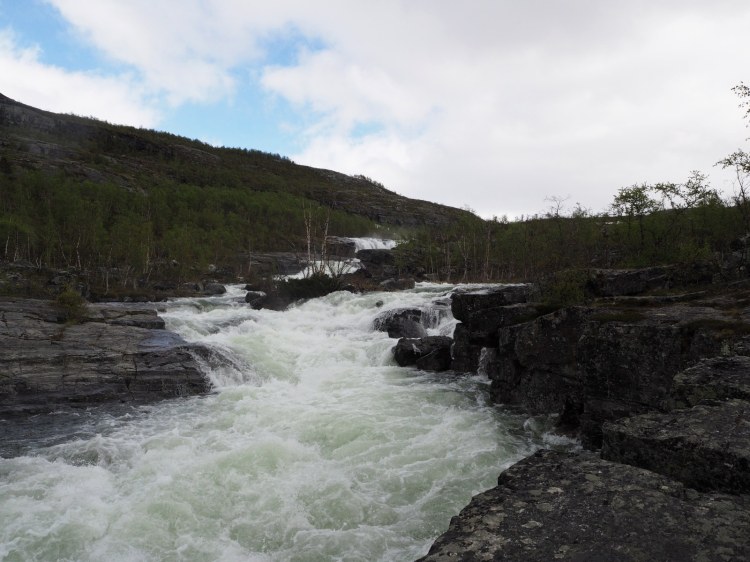 Речка к водопаду