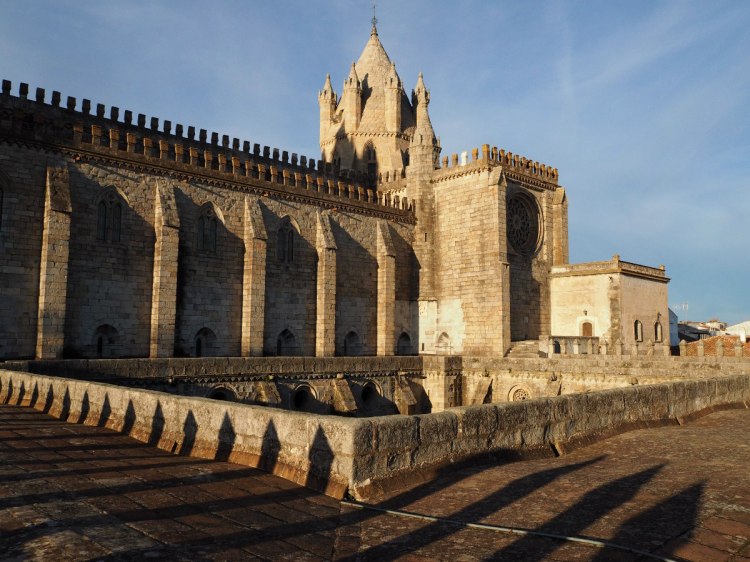 Собор-крепость